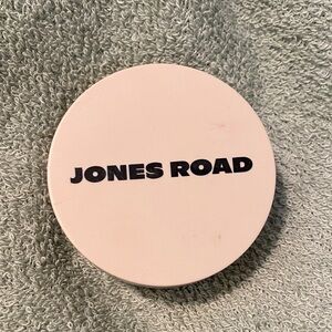 Jones Road tinted face powder yellow